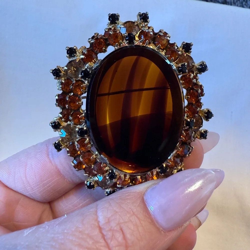Vintage Juliana Tortoise Shell Colored Glass Rhinestone‎ Brooch Pendant